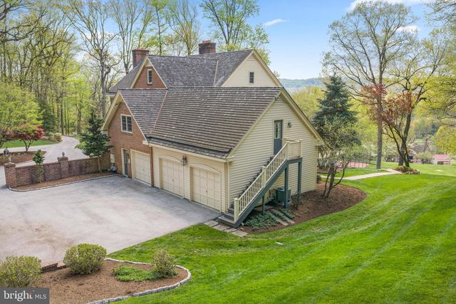 2062 GENERAL ALEXANDER DR, Malvern, PA 19355