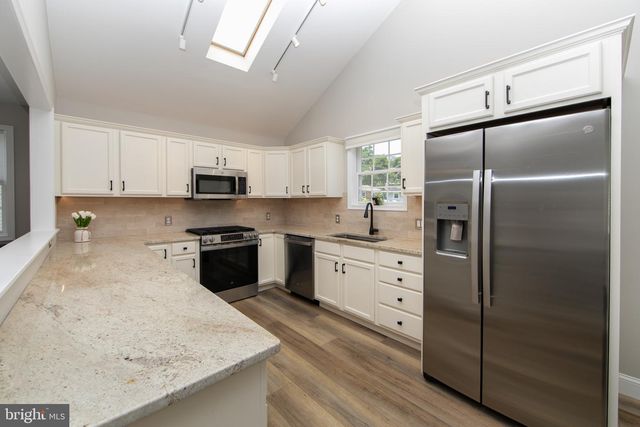 204 E MAIDEN LN, Somerdale, NJ 08083