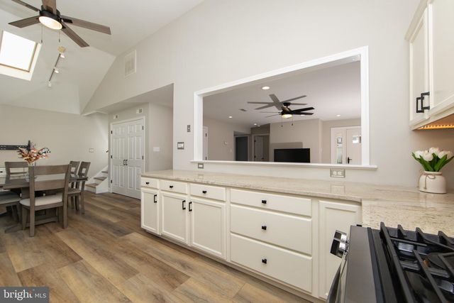 204 E MAIDEN LN, Somerdale, NJ 08083