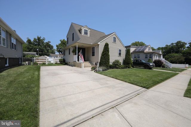 204 E MAIDEN LN, Somerdale, NJ 08083