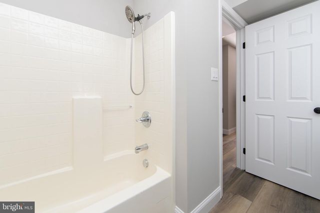 204 E MAIDEN LN, Somerdale, NJ 08083