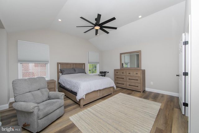 204 E MAIDEN LN, Somerdale, NJ 08083