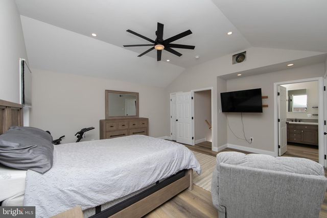 204 E MAIDEN LN, Somerdale, NJ 08083