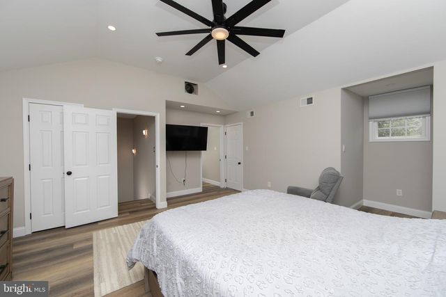 204 E MAIDEN LN, Somerdale, NJ 08083