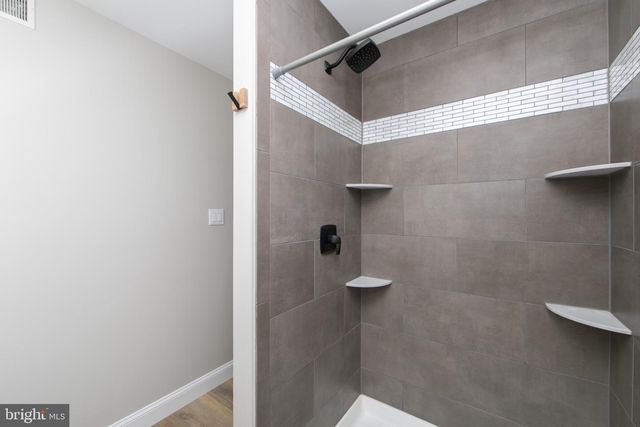 204 E MAIDEN LN, Somerdale, NJ 08083