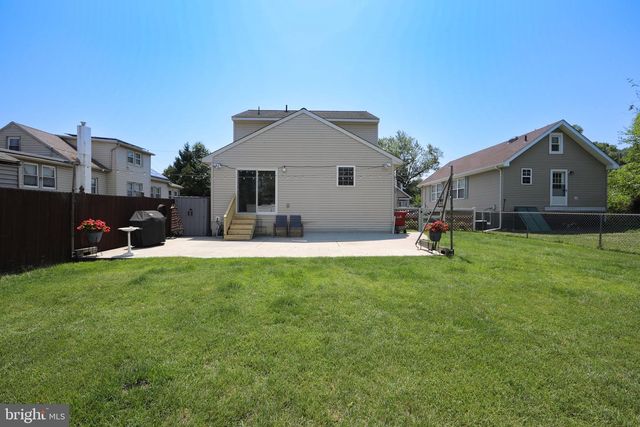 204 E MAIDEN LN, Somerdale, NJ 08083