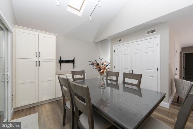 204 E MAIDEN LN, Somerdale, NJ 08083