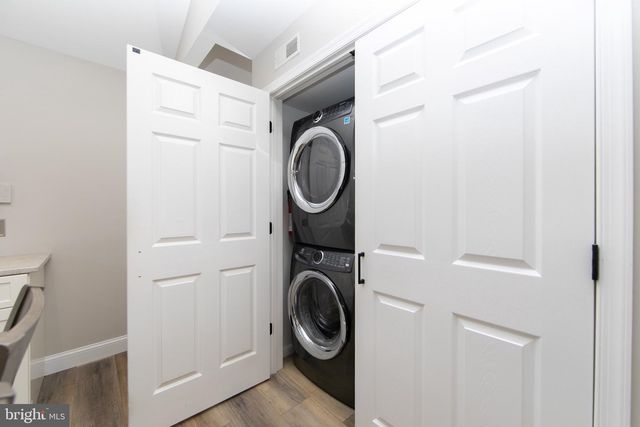 204 E MAIDEN LN, Somerdale, NJ 08083