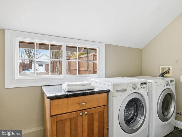 8 W 7TH ST, Frederick, MD 21701