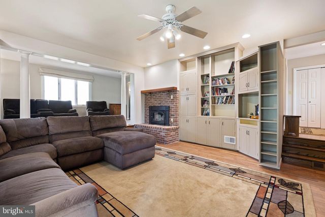155 EDGEWATER DR, Earleville, MD 21919