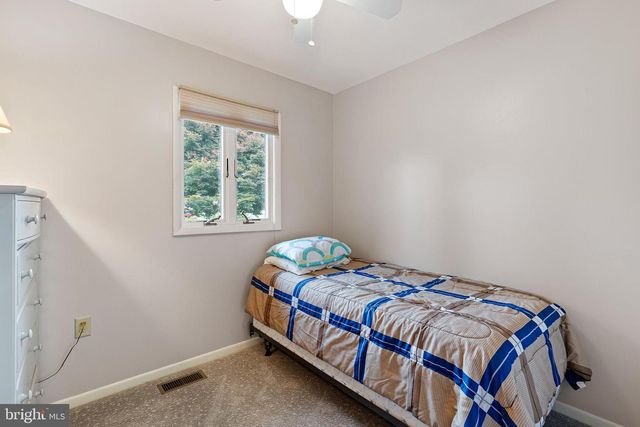 155 EDGEWATER DR, Earleville, MD 21919