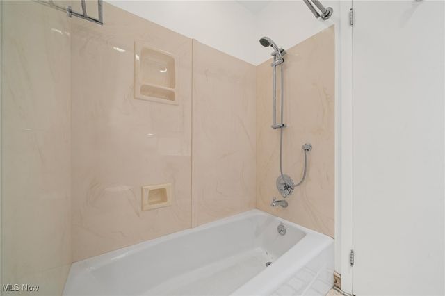 24061 Fairmount Boulevard, Beachwood, OH 44122