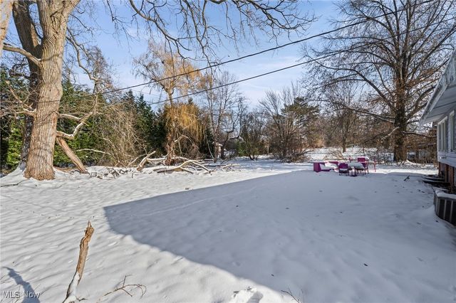 24061 Fairmount Boulevard, Beachwood, OH 44122