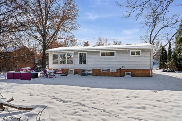 24061 Fairmount Boulevard, Beachwood, OH 44122