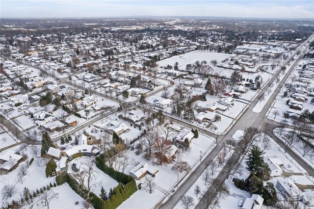 24061 Fairmount Boulevard, Beachwood, OH 44122