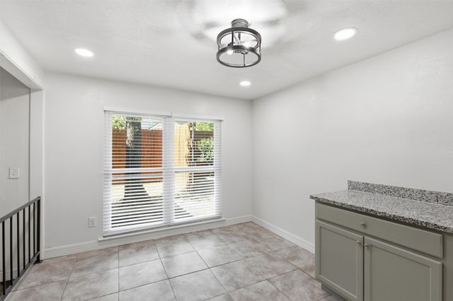 2400 York Minster Court, Arlington, TX 76006