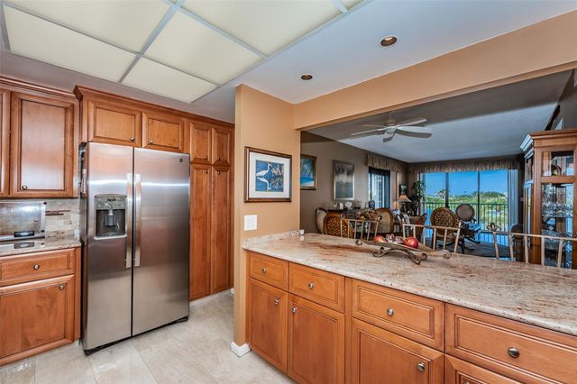 6 BELLEVIEW BOULEVARD 306, Belleair, FL 33756