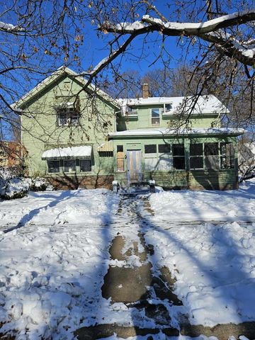 1003 E Grand Avenue, Beloit, WI 53511