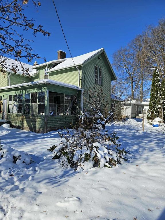 1003 E Grand Avenue, Beloit, WI 53511