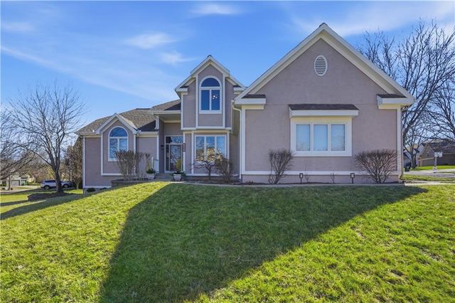 12601 Westgate Street, Overland Park, KS 66213