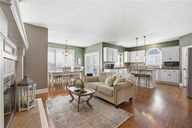 12601 Westgate Street, Overland Park, KS 66213