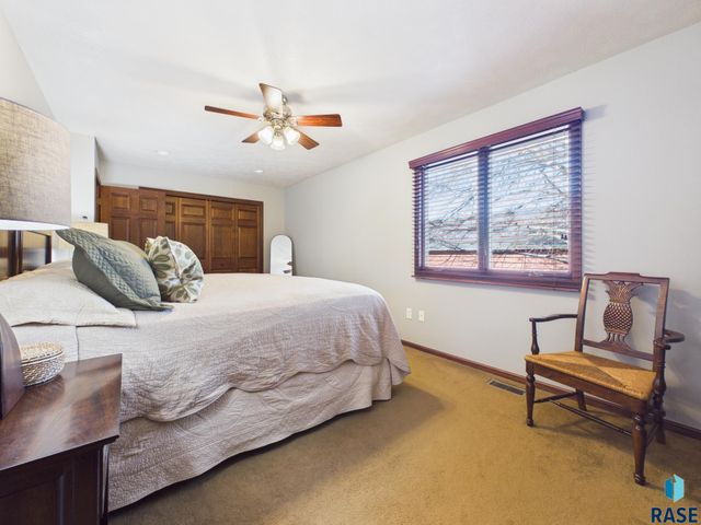 701 N Savannah Dr Drive, Sioux Falls, SD 57103