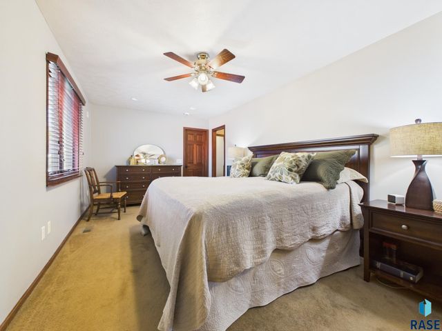 701 N Savannah Dr Drive, Sioux Falls, SD 57103