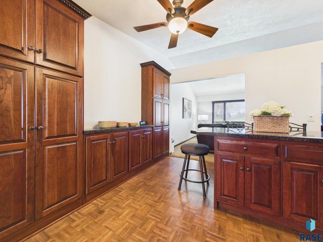 701 N Savannah Dr Drive, Sioux Falls, SD 57103