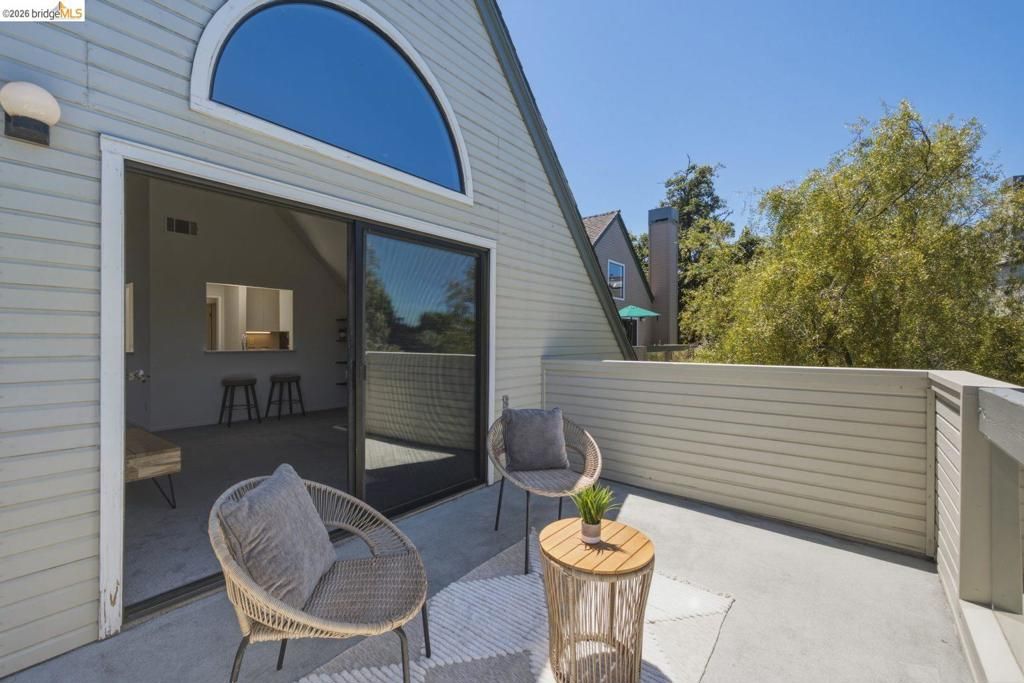 Image 15 of property listing at 7 Courageous Ct D52, Alameda, CA 94501