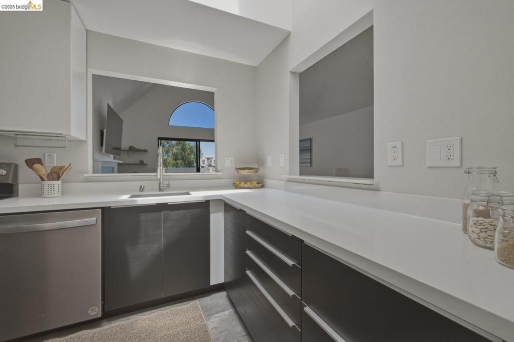 Image 18 of property listing at 7 Courageous Ct D52, Alameda, CA 94501