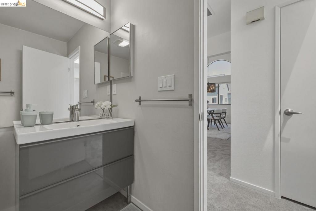 Image 27 of property listing at 7 Courageous Ct D52, Alameda, CA 94501