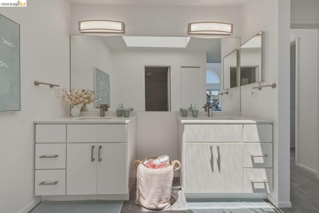 Image 33 of property listing at 7 Courageous Ct D52, Alameda, CA 94501