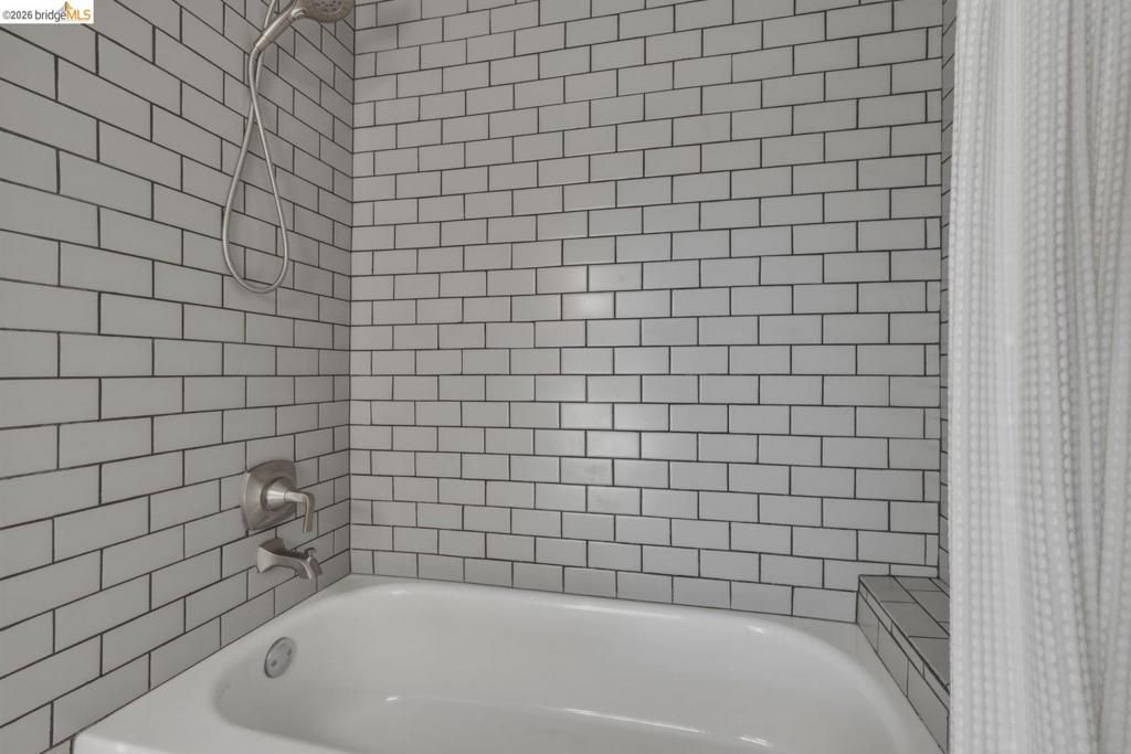 Image 34 of property listing at 7 Courageous Ct D52, Alameda, CA 94501