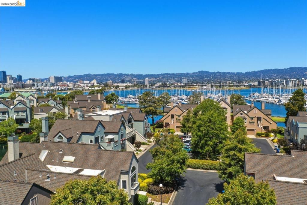 Image 55 of property listing at 7 Courageous Ct D52, Alameda, CA 94501