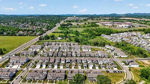 236 Southmen Ln, Spring Hill, TN 37174