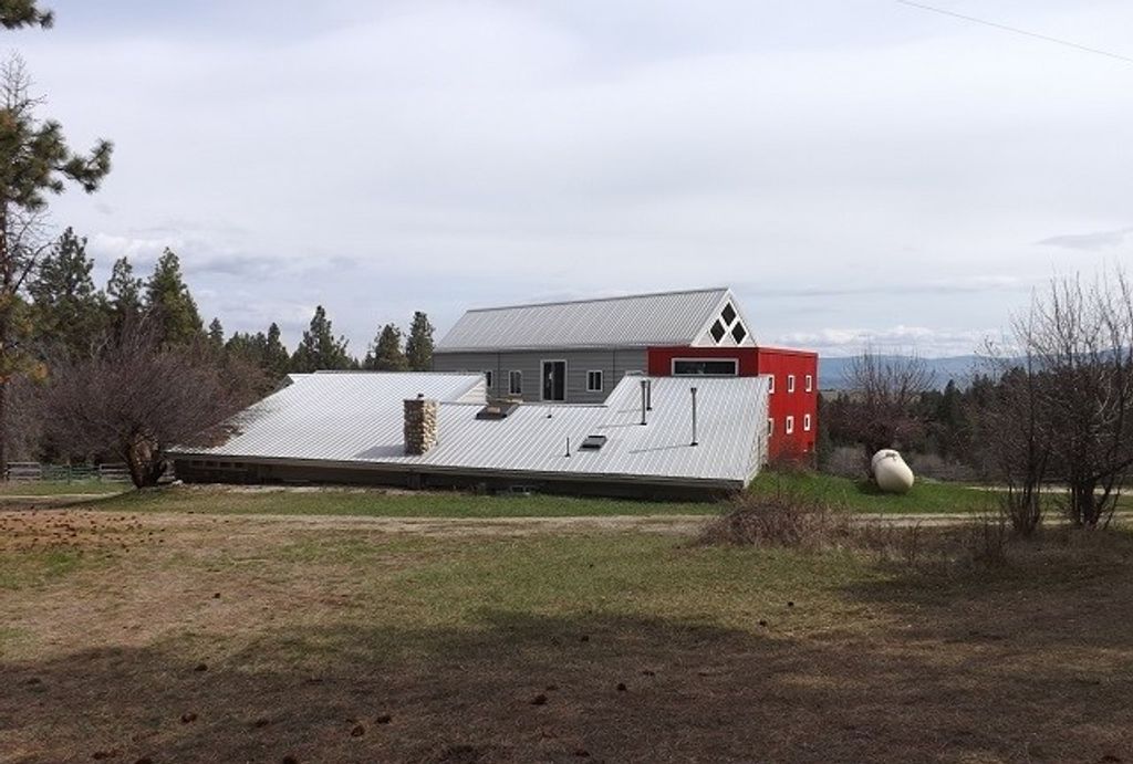 Image 12 of property listing at 1179 Garden Place, Hamilton, MT 59840