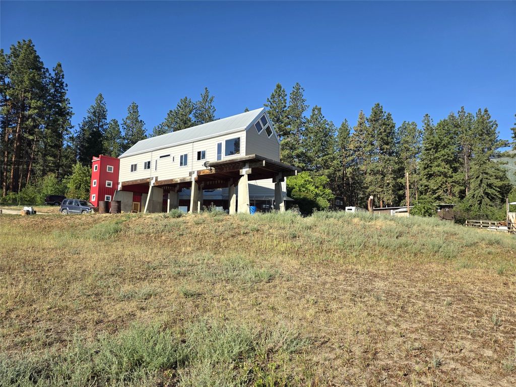 Image 25 of property listing at 1179 Garden Place, Hamilton, MT 59840