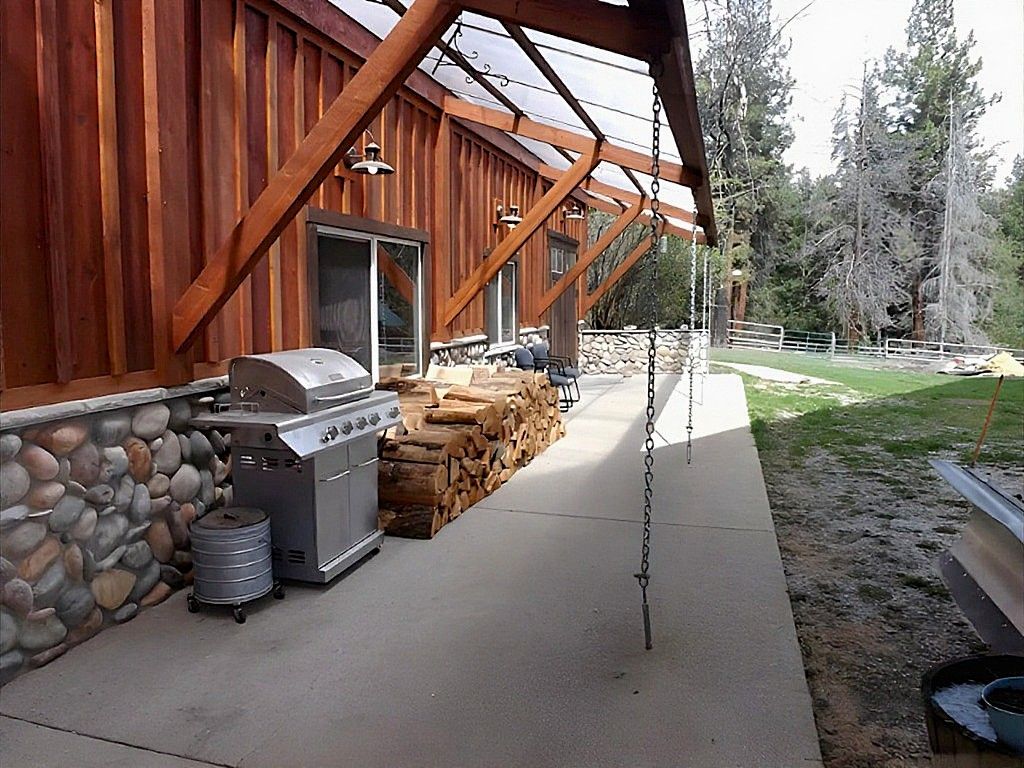 Image 27 of property listing at 1179 Garden Place, Hamilton, MT 59840