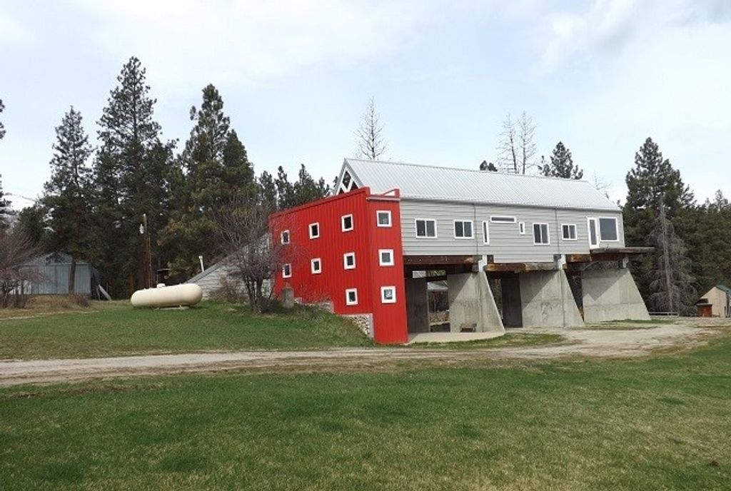 Image 3 of property listing at 1179 Garden Place, Hamilton, MT 59840