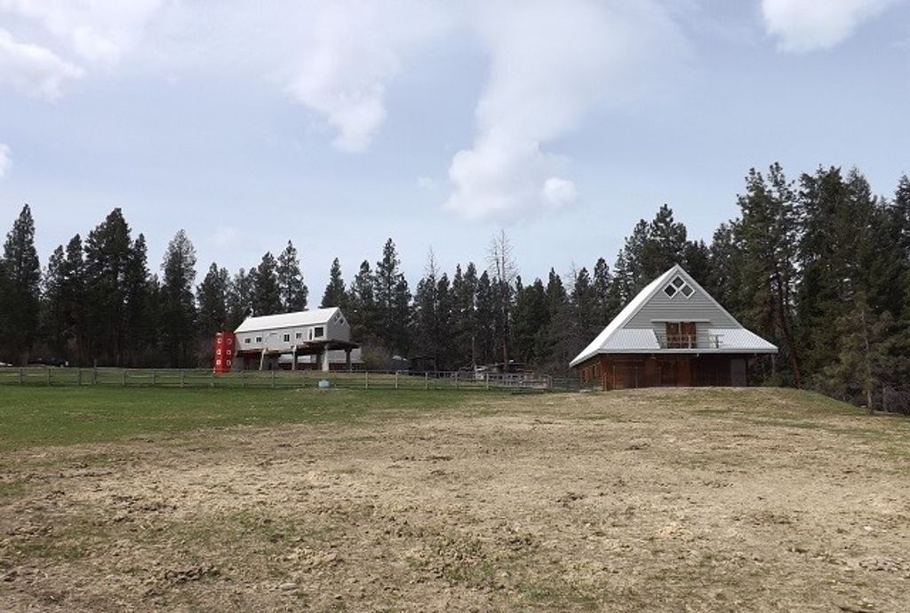 Image 30 of property listing at 1179 Garden Place, Hamilton, MT 59840