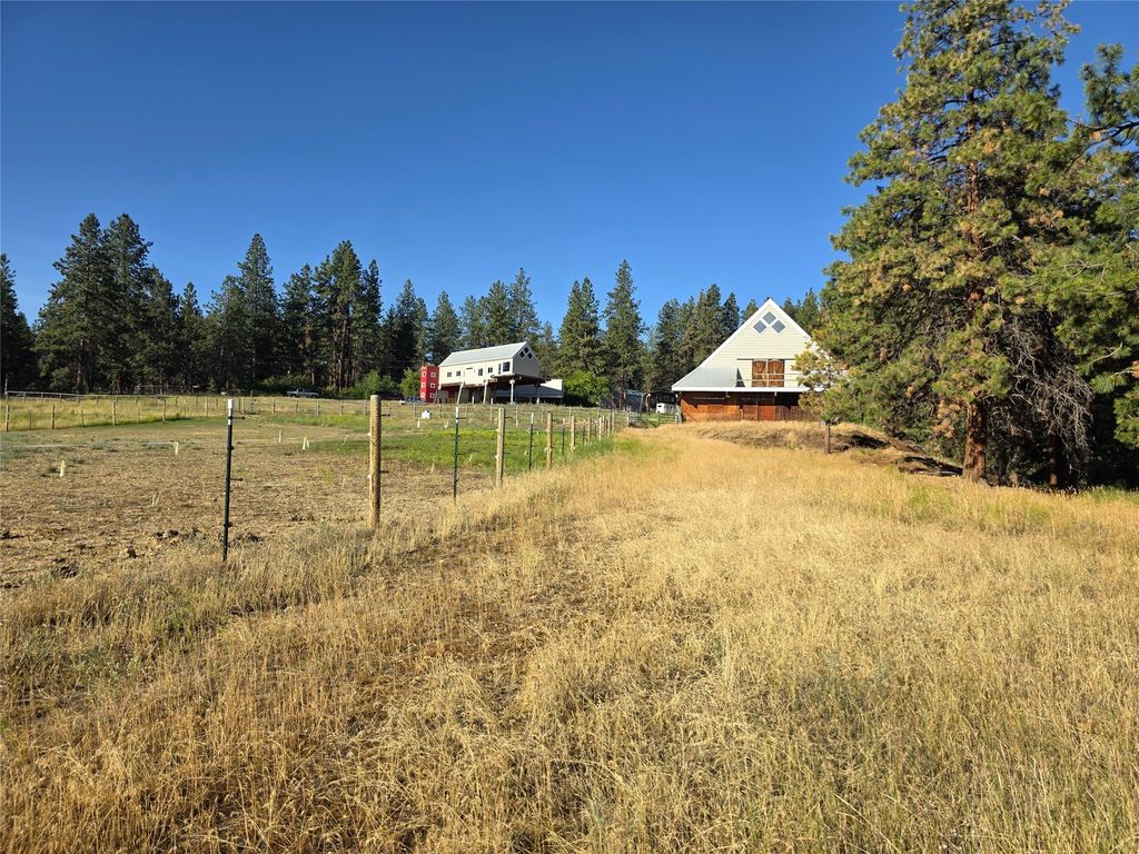 Image 78 of property listing at 1179 Garden Place, Hamilton, MT 59840