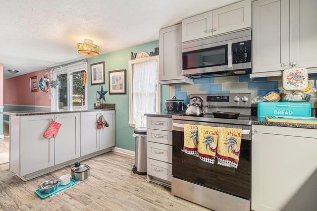 1 Top Sail Lln., Murrells Inlet, SC 29576