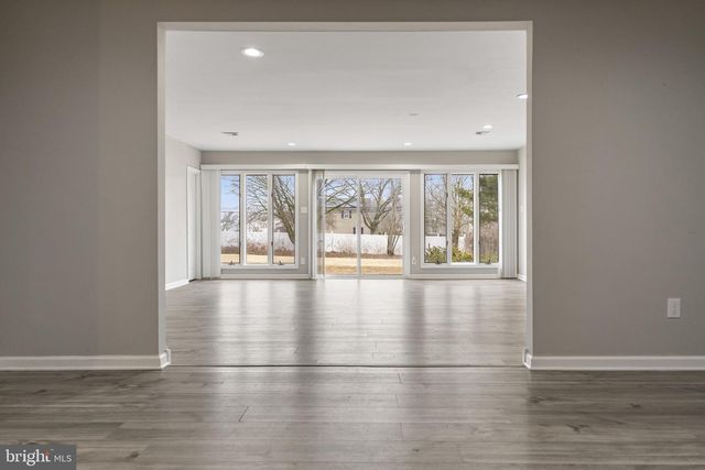 2 WESTWOOD DR, Sewell, NJ 08080