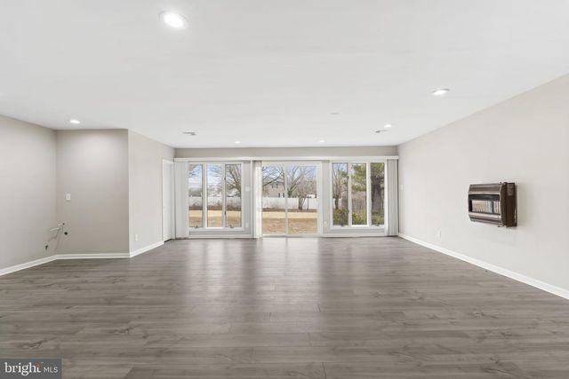 2 WESTWOOD DR, Sewell, NJ 08080