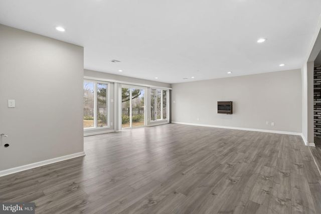 2 WESTWOOD DR, Sewell, NJ 08080