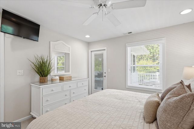 39 DUNE RD, Bethany Beach, DE 19930