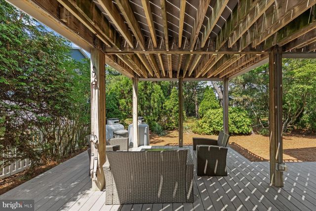 39 DUNE RD, Bethany Beach, DE 19930