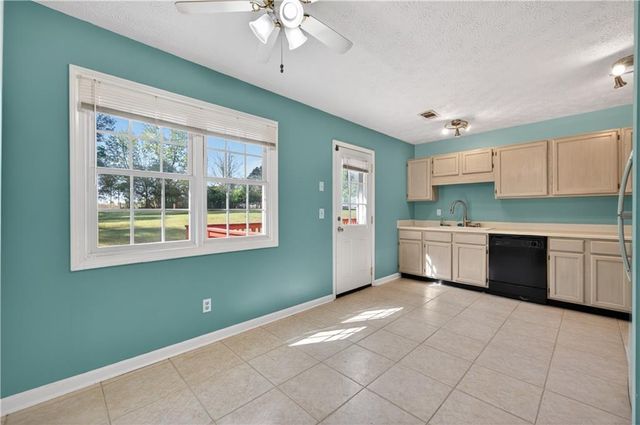 1609 River Trace, Auburn, GA 30011