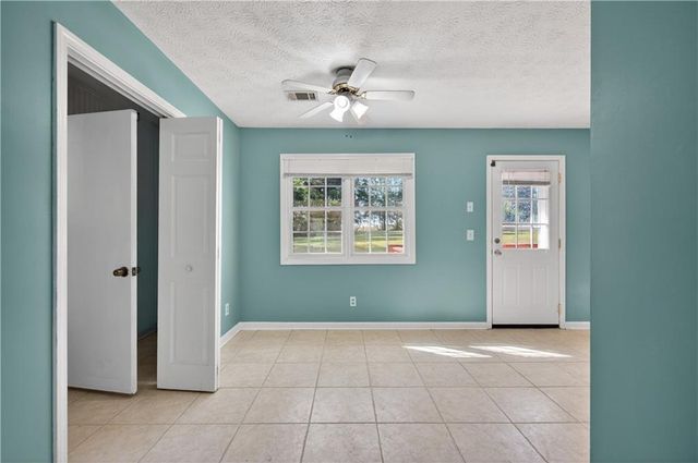 1609 River Trace, Auburn, GA 30011