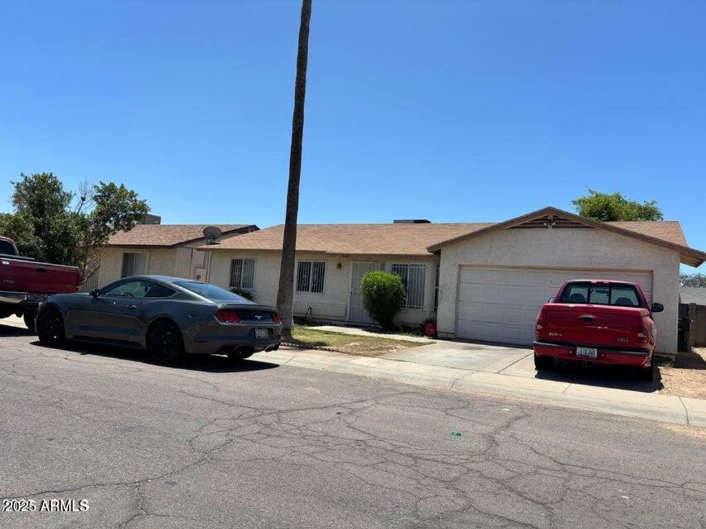 Image 1 of property listing at 6625 W YUMA Street, Phoenix, AZ 85043